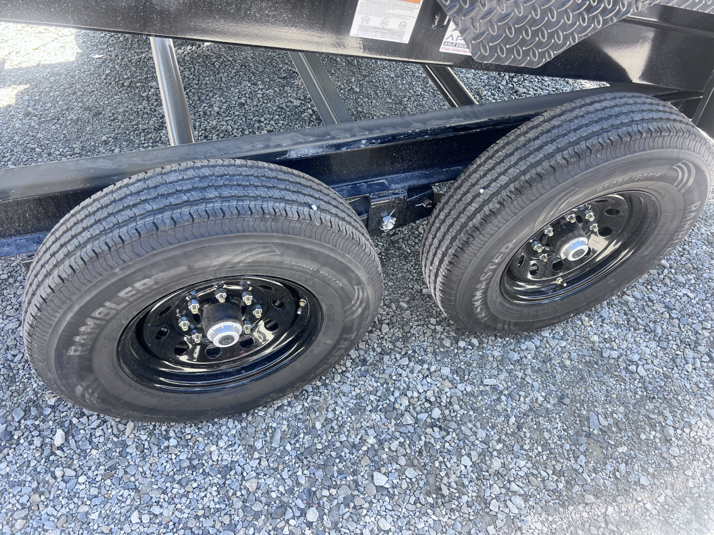 New 2024 IRON BULL 83X14 DUMP TRAILER W/ TELESCOPIC HOIST