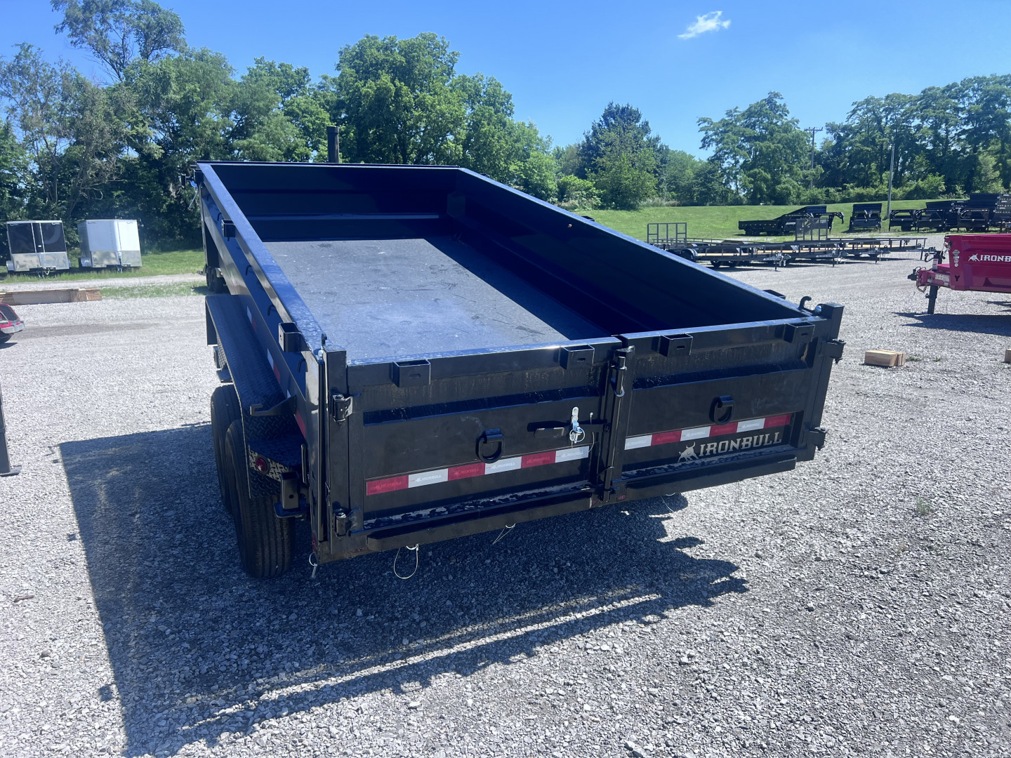 New 2024 IRON BULL 83X14 DUMP TRAILER W/ TELESCOPIC HOIST