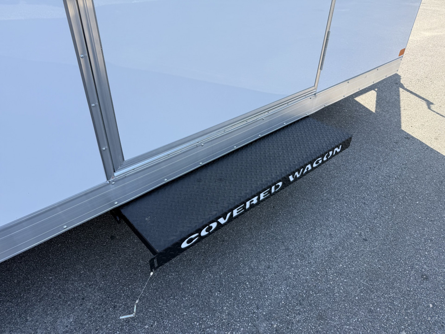 New TX8.5X24TA3 Texas Trailers Cargo / Enclosed Trailer w/ Ramp Door & 48" Side Door