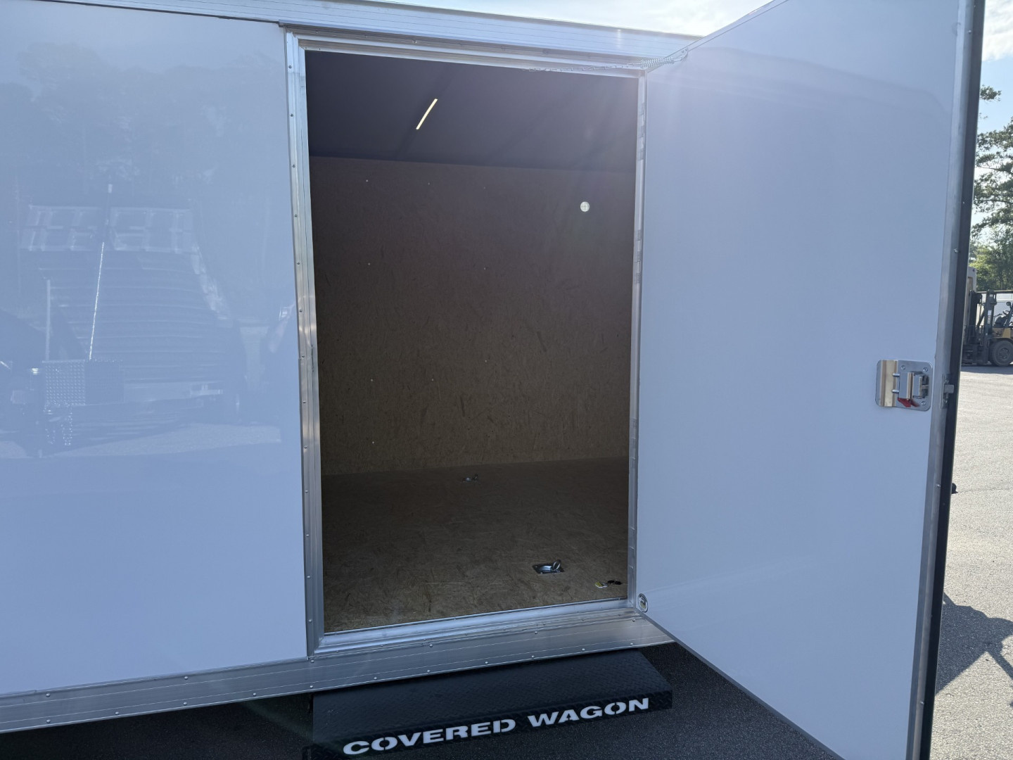 New TX8.5X24TA3 Texas Trailers Cargo / Enclosed Trailer w/ Ramp Door & 48" Side Door