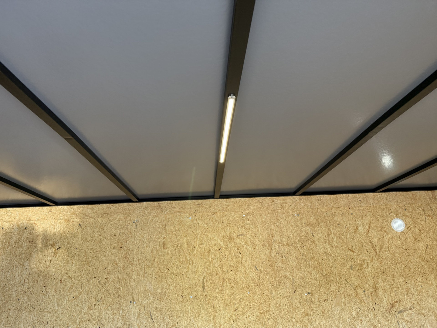 New TX8.5X24TA3 Texas Trailers Cargo / Enclosed Trailer w/ Ramp Door & 48" Side Door