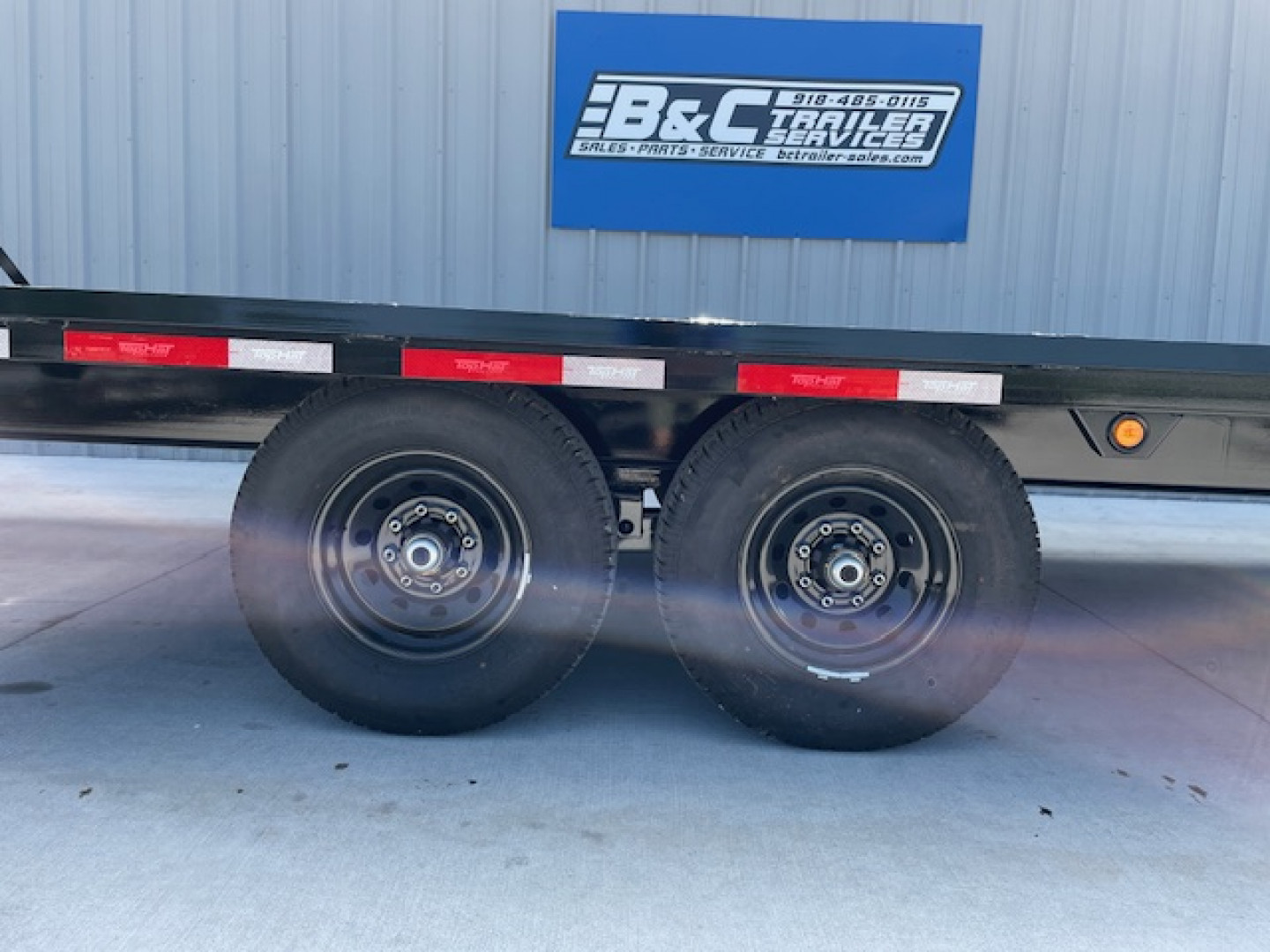 New 2025 TOP HAT 24'X102 DECKOVER BUMPER PULL EQUIPMENT TRAILER, 4' DOVETAIL, (2)7000lb TANDEM AXLES, 14,000lb. GVWR, FOLD UP RAMPS