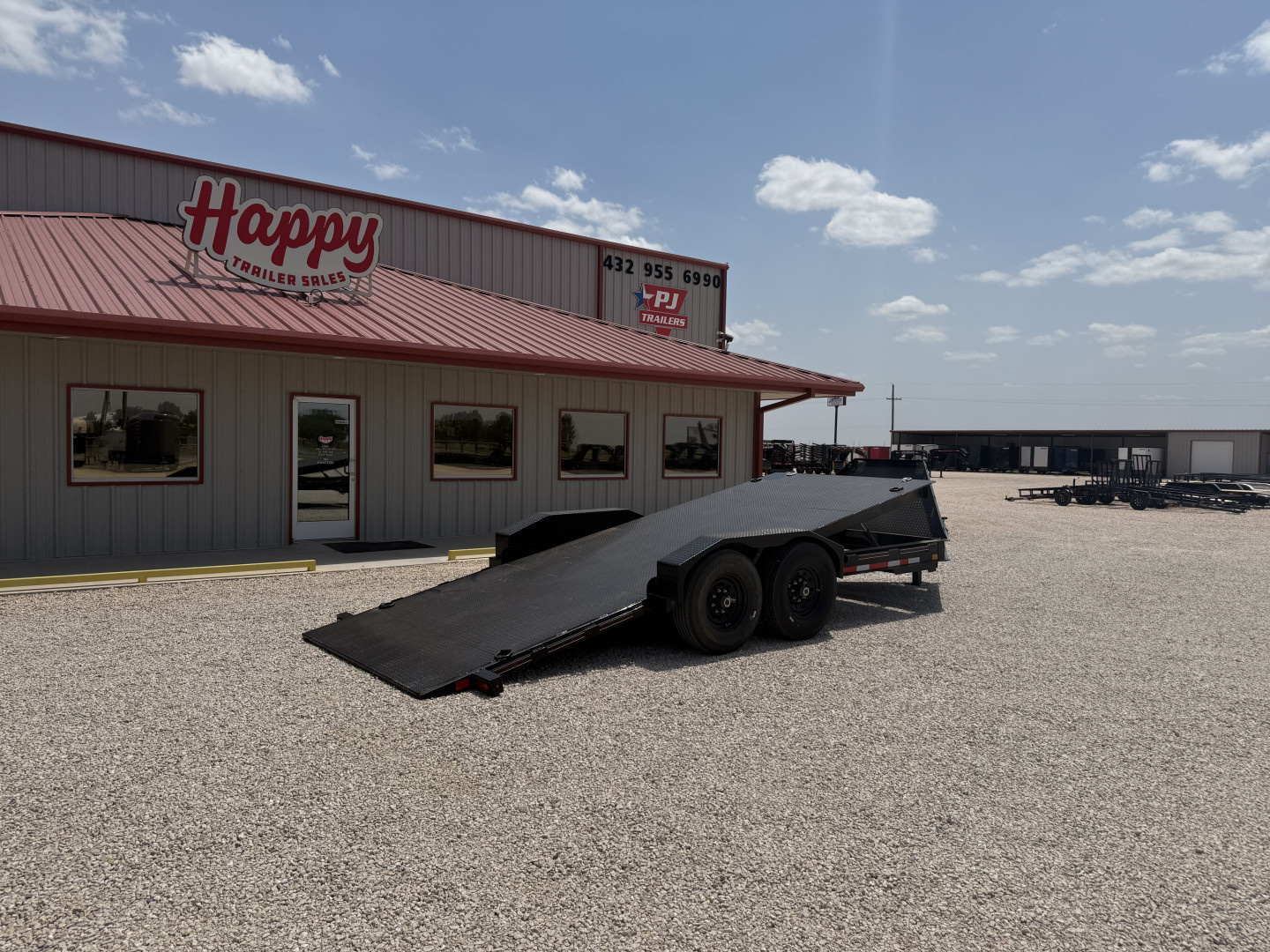 Used *USED* 2022 Diamond C 80"x18' BP Full Tilt Trailer- HDT