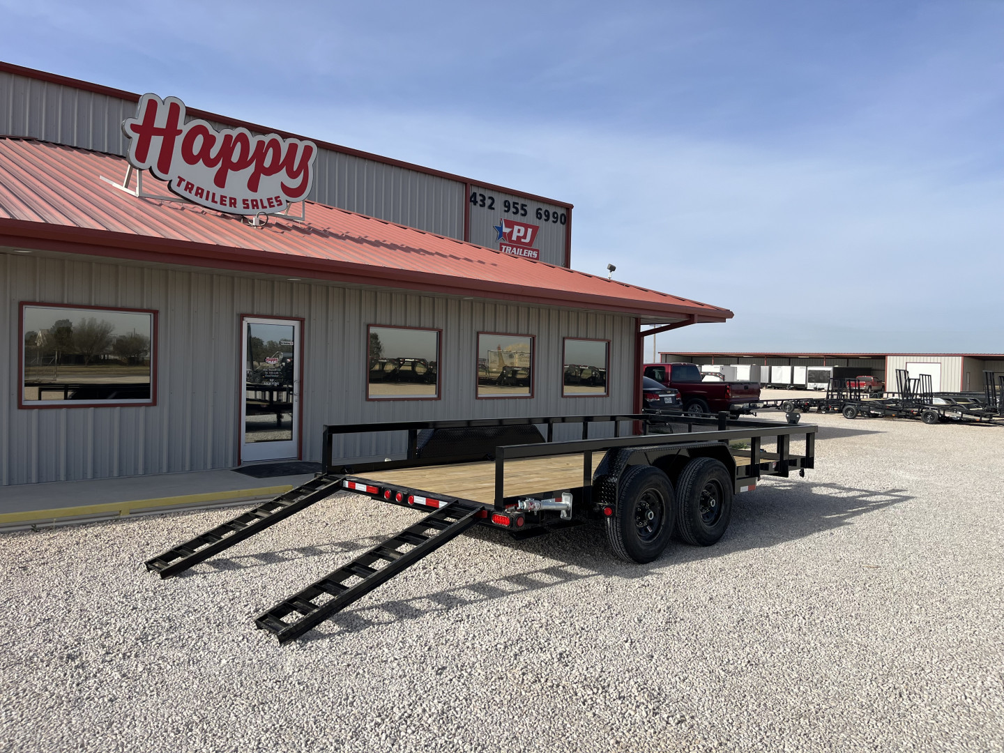 New 2026 PJ 83"x16' Angle Pipetop Trailer – P8