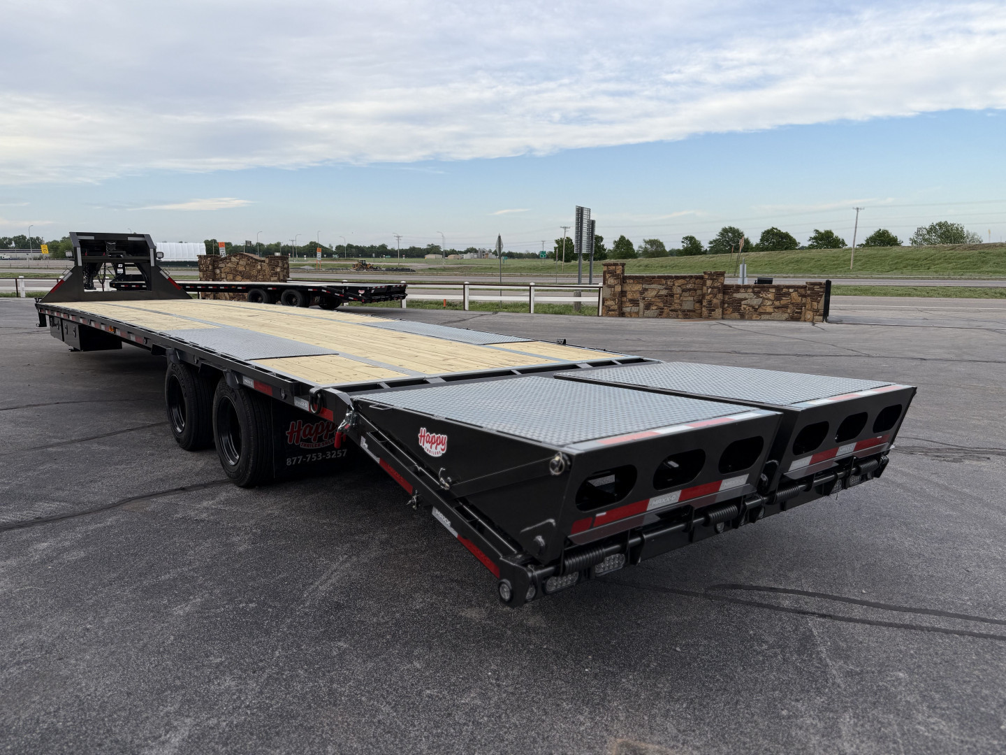 New 2026 102”x40’ MAXX-D GN Flatbed w/ Duals – 40K LHX
