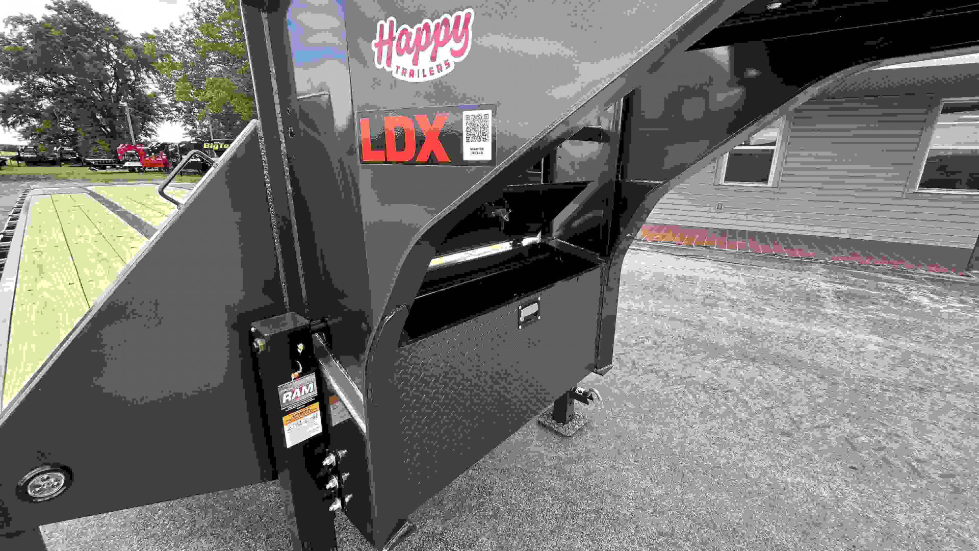 New 2026 102”x40’ MAXX-D GN Flatbed w/ Duals – LDX