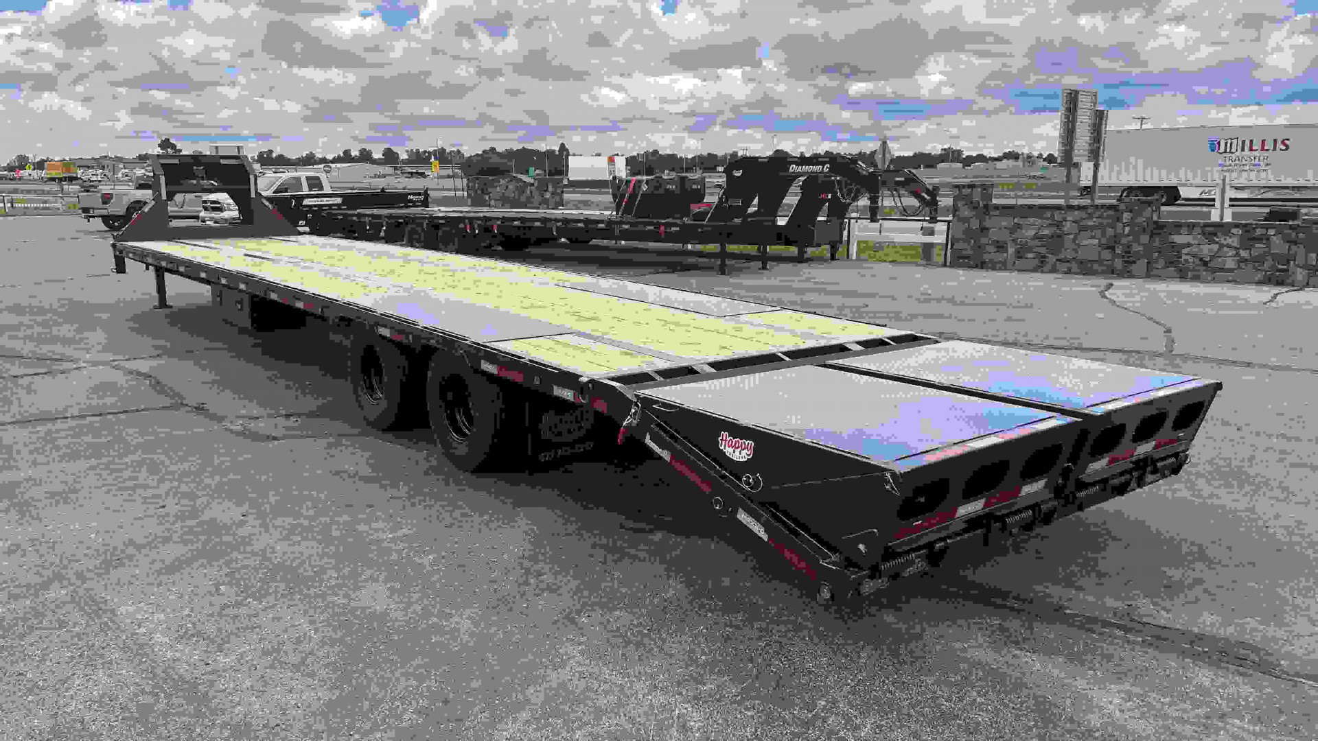 New 2026 102”x40’ MAXX-D GN Flatbed w/ Duals – LDX