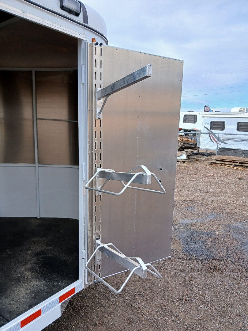 New 2026 Maverick Trailers 2H BP 13' Horse Trailer