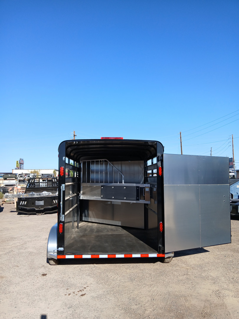 New 2026 Maverick Trailers 2H BP 13' Horse Trailer