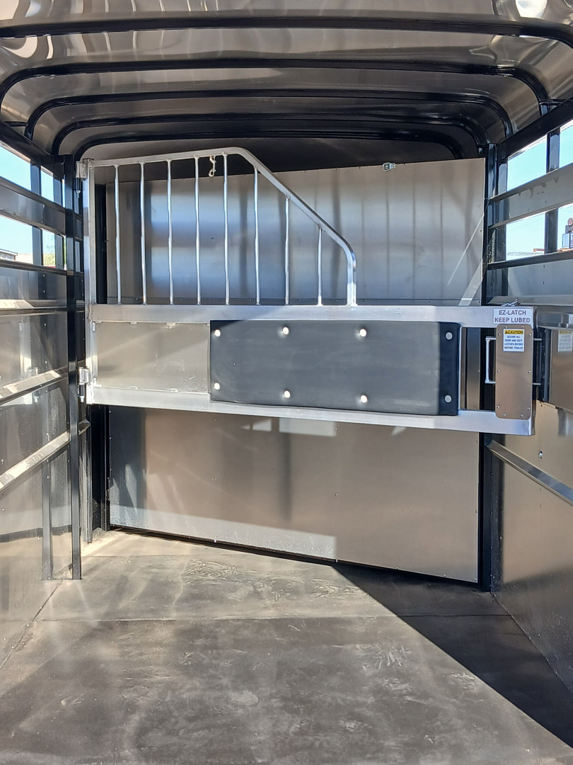 New 2026 Maverick Trailers 2H BP 13' Horse Trailer