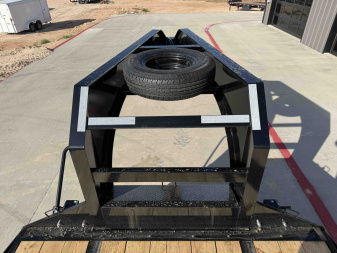 New 2026 PJ 102"x40' GN Low-Pro Flatbed w/ Duals - LD