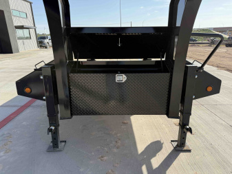 New 2026 PJ 102"x40' GN Low-Pro Flatbed w/ Duals - LD