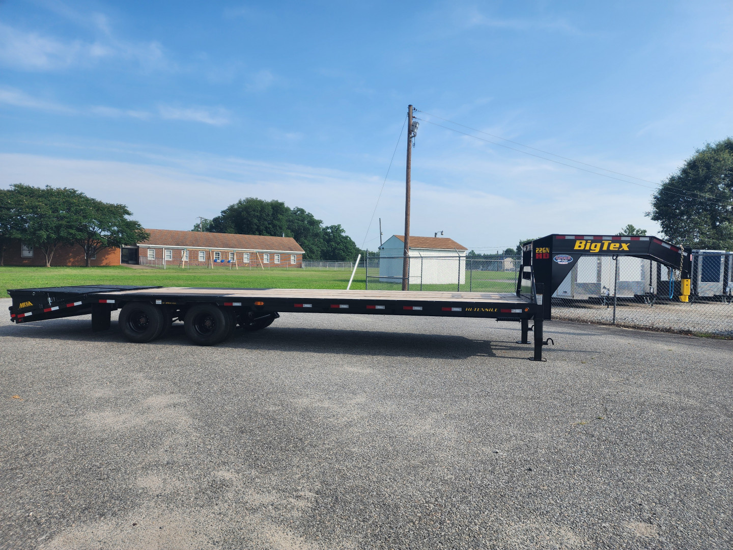 New 2025 Big Tex Trailers 22GN 25+5MR Equipment Trailer