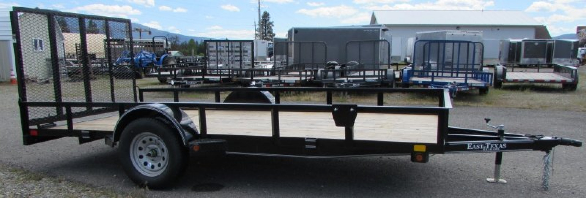 New 2024 East Texas Trailers SA7714031 Utility Trailer