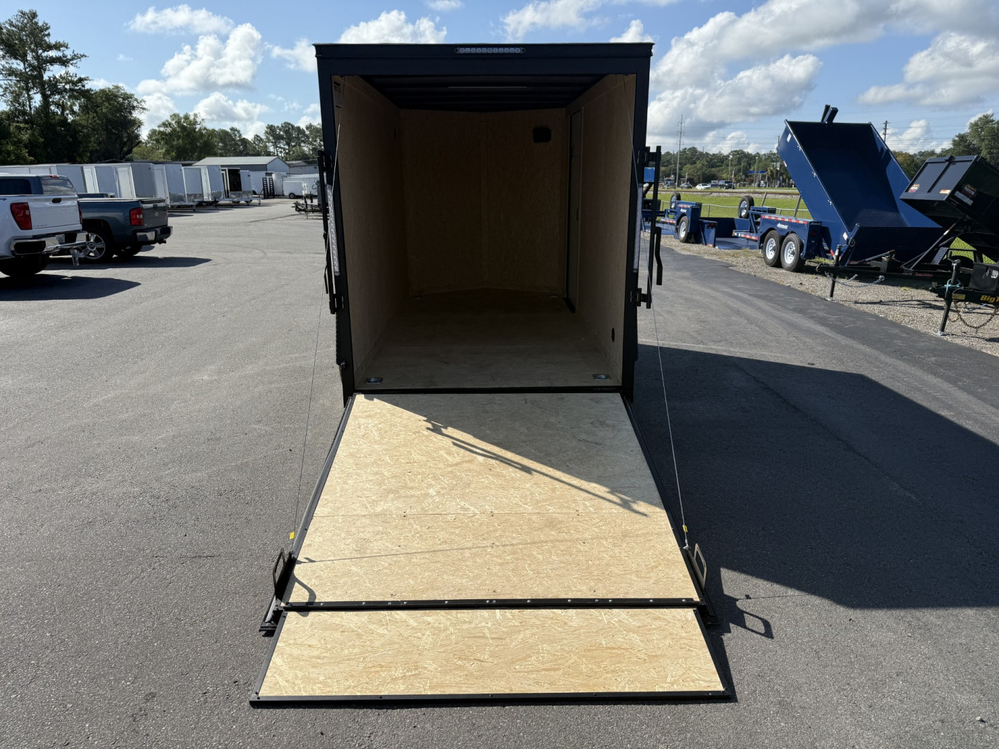 New TX6X12SA TEXAS TRAILERS 6' X 12' CRAGO / ENCLOSED TRAILER W/ REAR RAMP DOOR & SIDE DOOR
