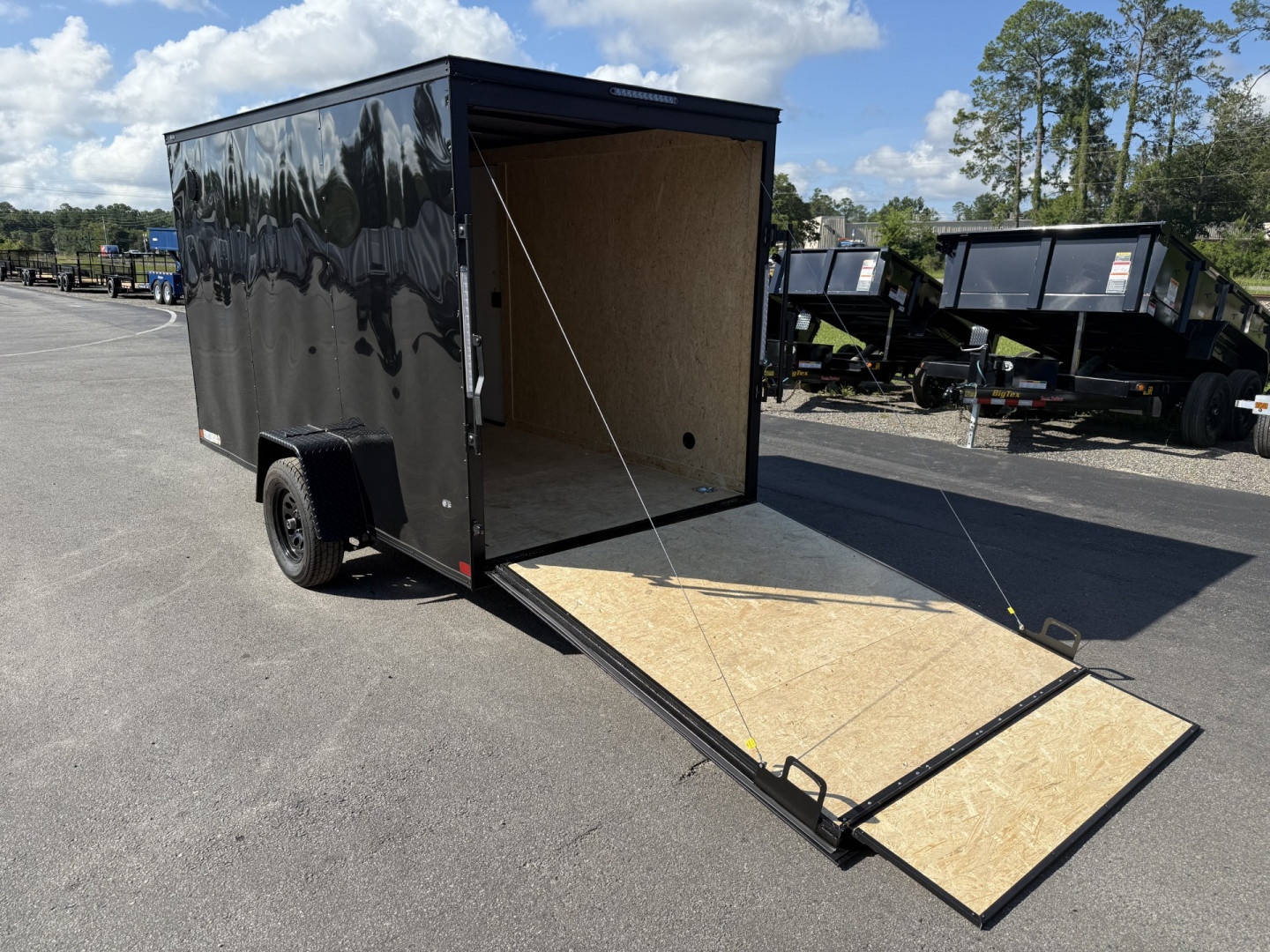 New TX6X12SA TEXAS TRAILERS 6' X 12' CRAGO / ENCLOSED TRAILER W/ REAR RAMP DOOR & SIDE DOOR