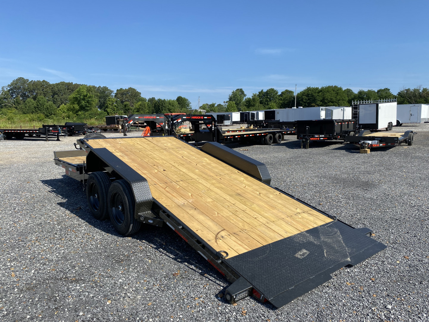 New 2026 MAXXD 83" X 22' 17.5K Tilt Equipment Trailer
