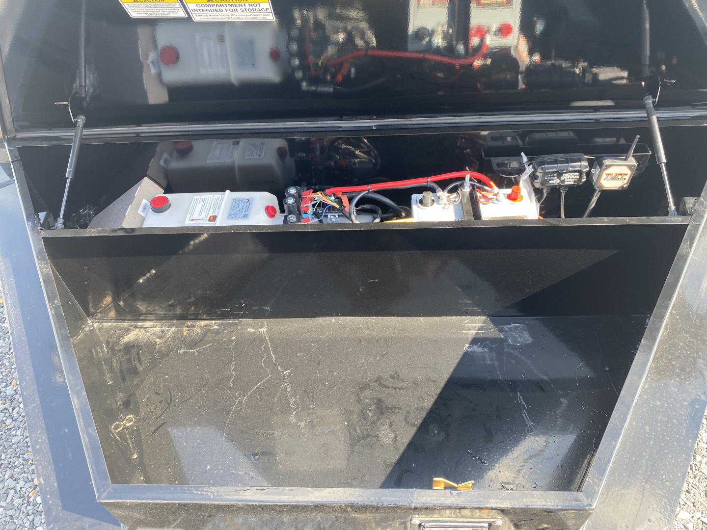 New 2026 MAXXD Dump Trailer | 83" x 16' 17.5K GVWR