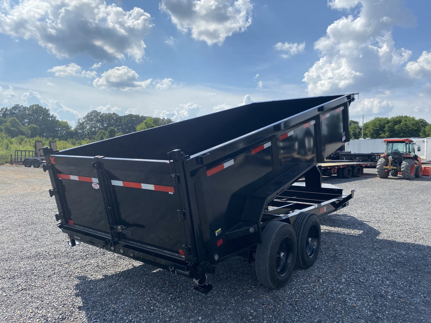 New 2026 MAXXD Dump Trailer | 83" x 16' 17.5K GVWR