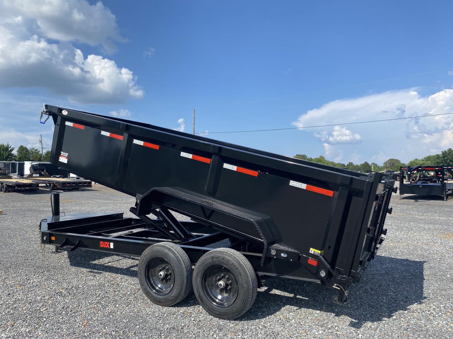 New 2026 MAXXD Dump Trailer | 83" x 16' 17.5K GVWR