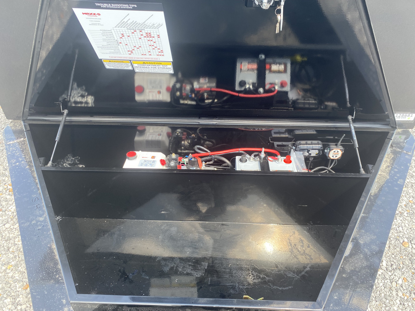 New 2026 MAXXD Dump Trailer | 83" x 16' 17.5K GVWR