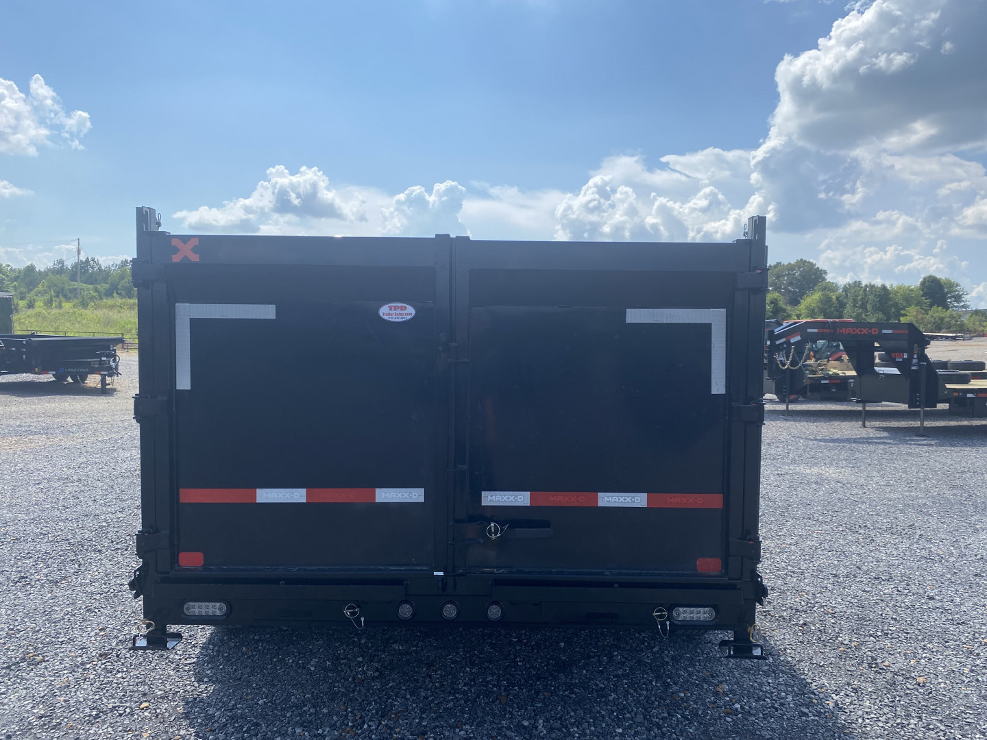 New 2026 MAXXD Dump Trailer | 83" x 16' 17.5K GVWR