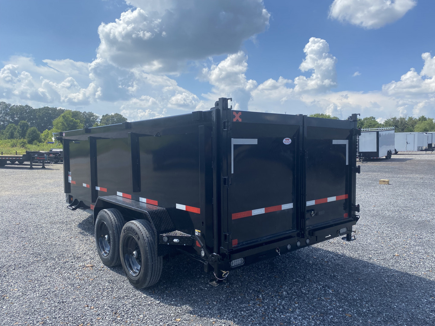 New 2026 MAXXD Dump Trailer | 83" x 16' 17.5K GVWR