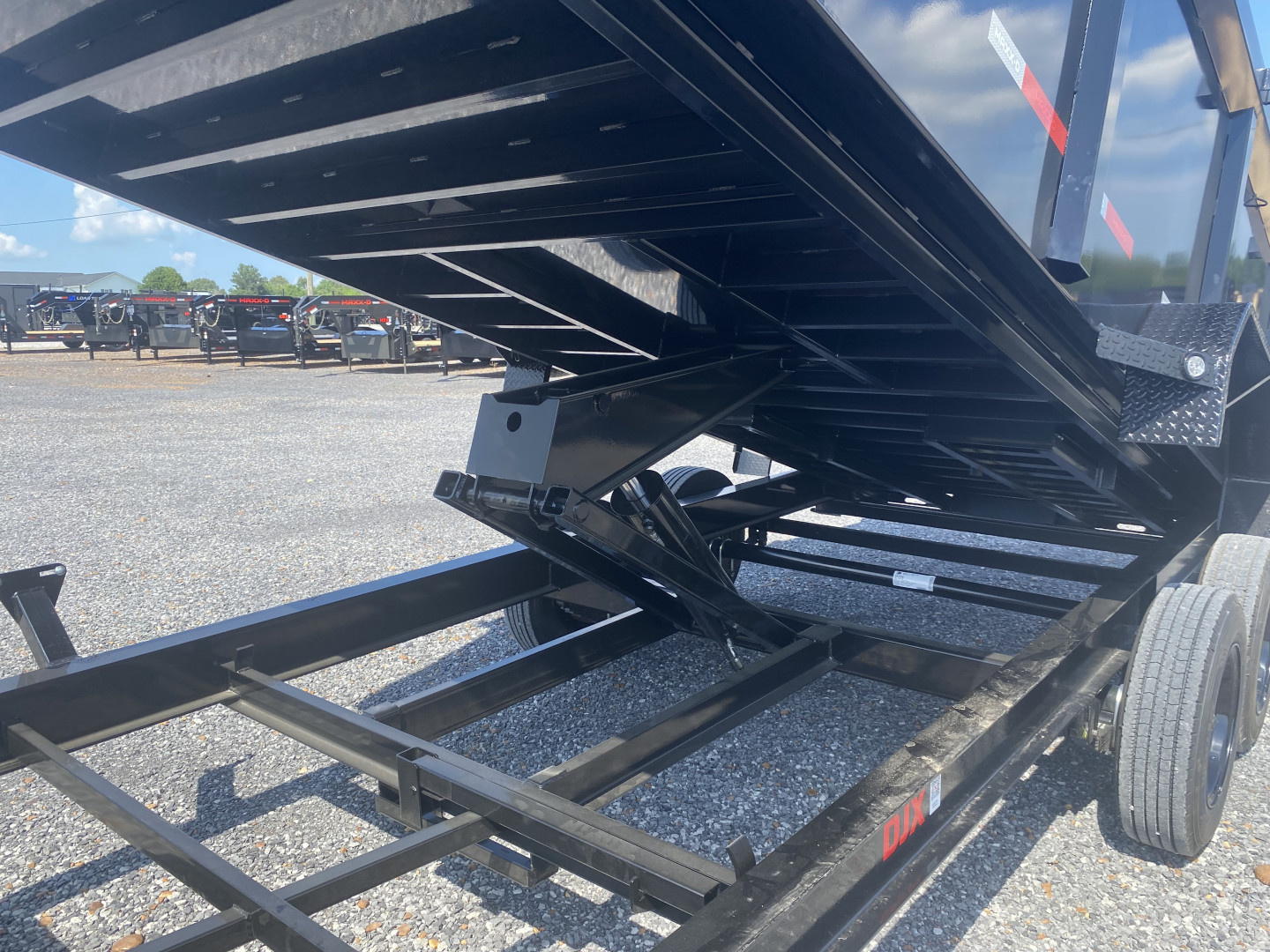 New 2026 MAXXD Dump Trailer | 83" x 16' 17.5K GVWR