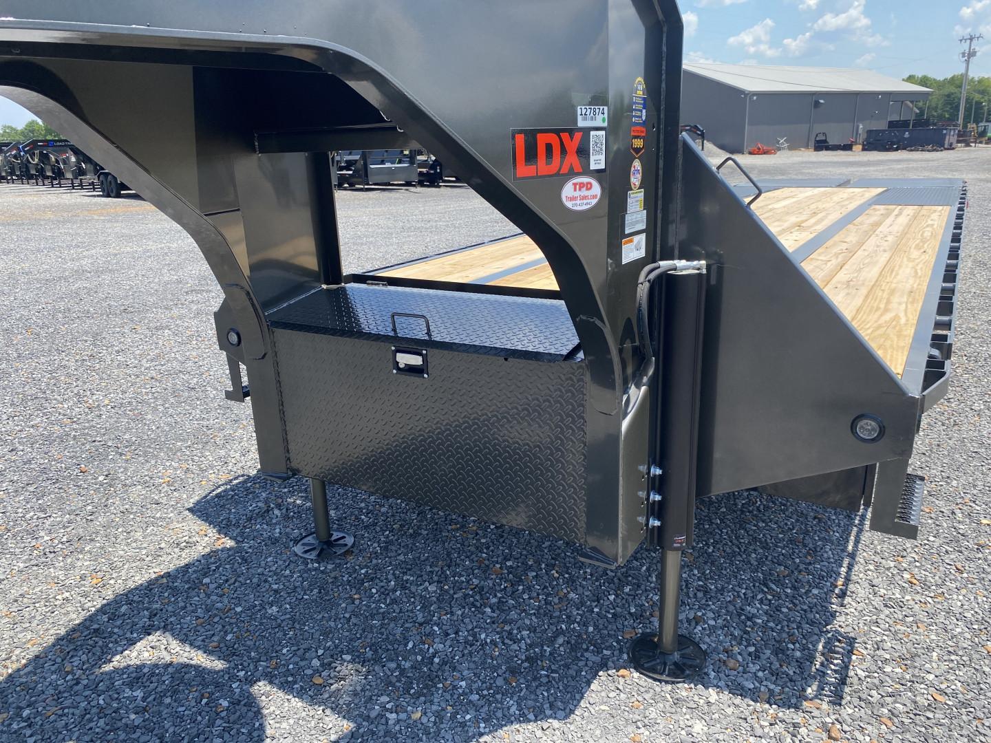 New 2026 MAXXD 102"X30' 25K Gooseneck Flatbed Trailer *ENGINEERED FRAME*