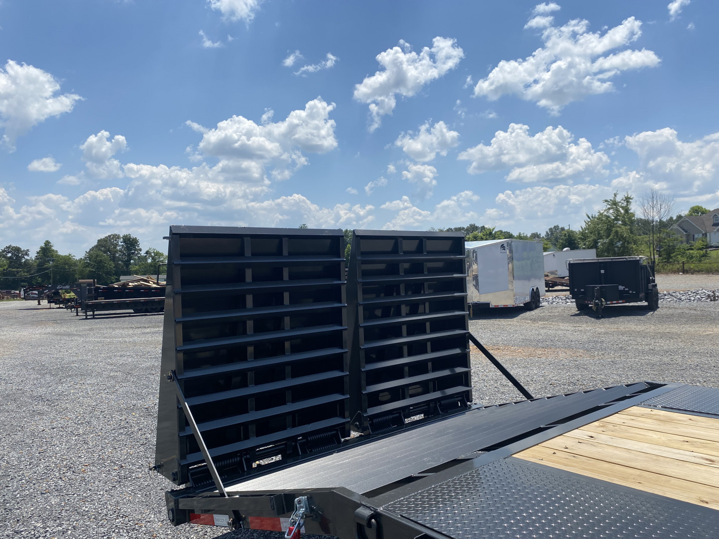 New 2026 MAXXD 102"X30' 25K Gooseneck Flatbed Trailer *ENGINEERED FRAME*