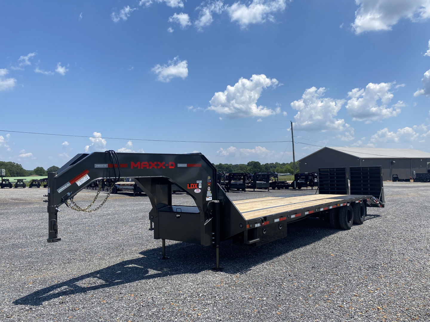 New 2026 MAXXD 102"X30' 25K Gooseneck Flatbed Trailer *ENGINEERED FRAME*