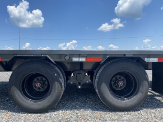 New 2026 MAXXD 102"X30' 25K Gooseneck Flatbed Trailer *ENGINEERED FRAME*