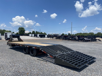 New 2026 MAXXD 102"X30' 25K Gooseneck Flatbed Trailer *ENGINEERED FRAME*