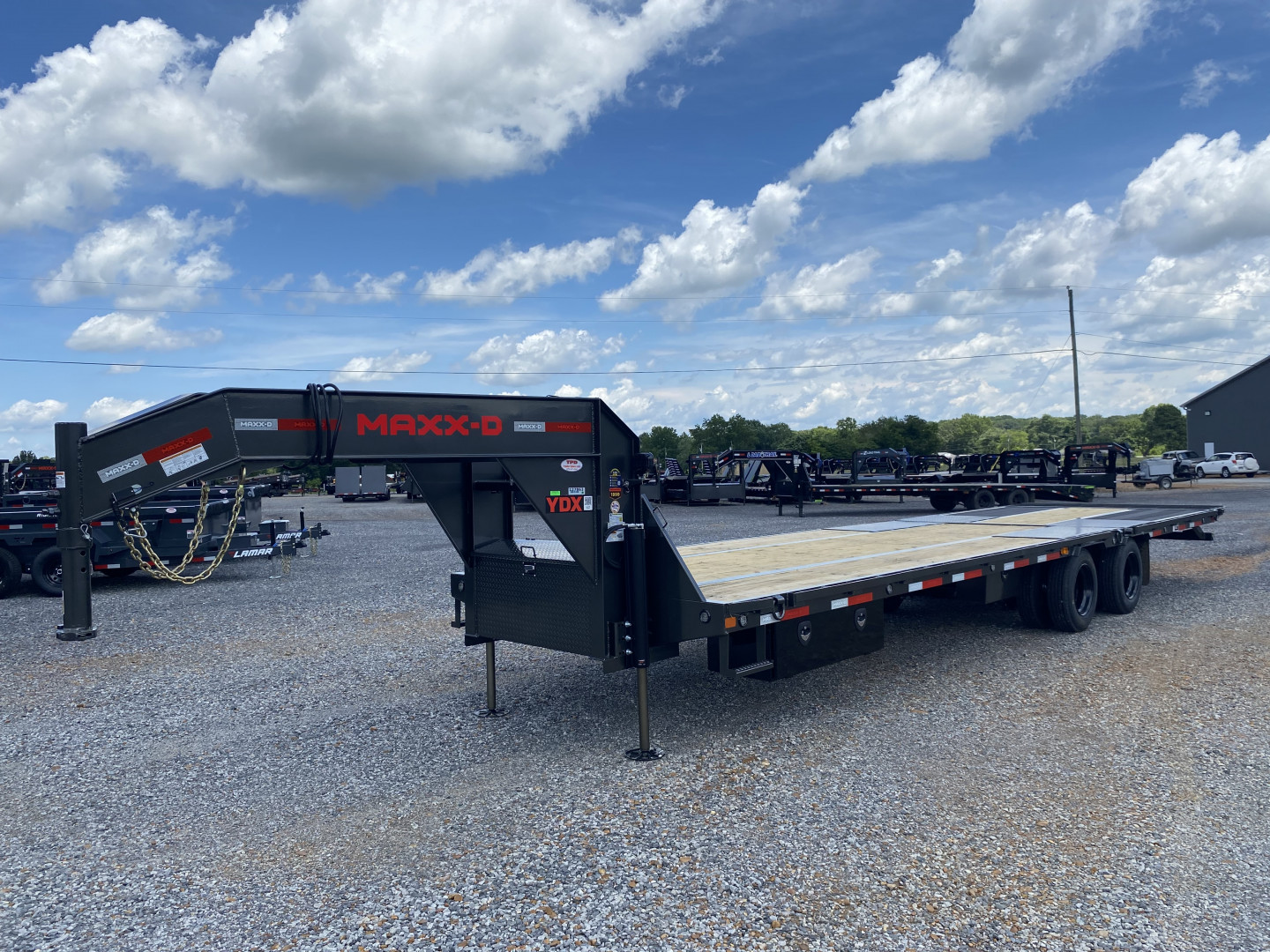 New 2026 MAXXD 32' x 102" 30k Hyd Dove Gooseneck Trailer