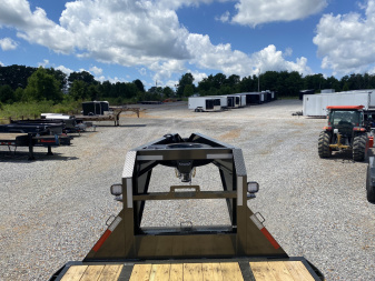 New 2026 MAXXD 32' x 102" 30k Hyd Dove Gooseneck Trailer