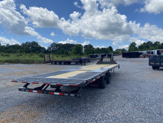 New 2026 MAXXD 32' x 102" 30k Hyd Dove Gooseneck Trailer