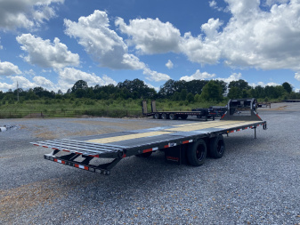New 2026 MAXXD 32' x 102" 30k Hyd Dove Gooseneck Trailer