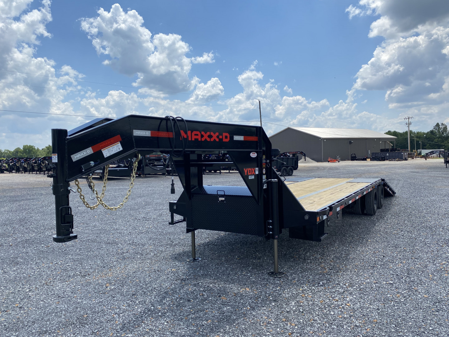 New 2026 MAXXD 32' x 102" 30k Hyd Dove Gooseneck Trailer