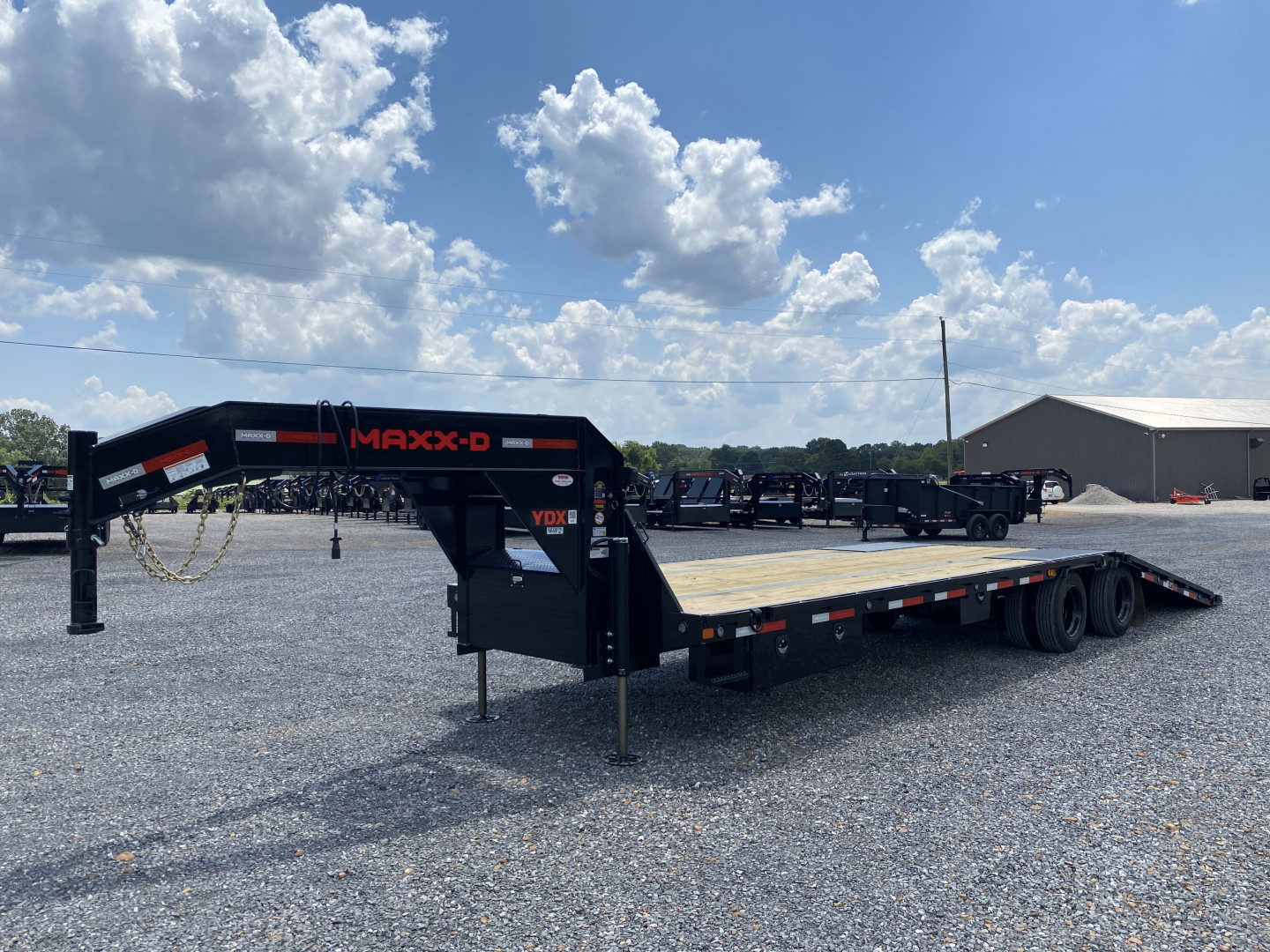 New 2026 MAXXD 32' x 102" 30k Hyd Dove Gooseneck Trailer
