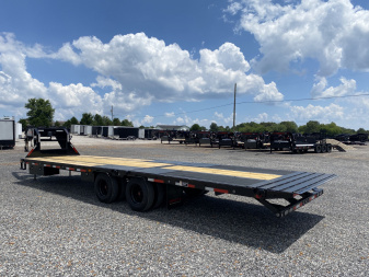 New 2026 MAXXD 32' x 102" 30k Hyd Dove Gooseneck Trailer