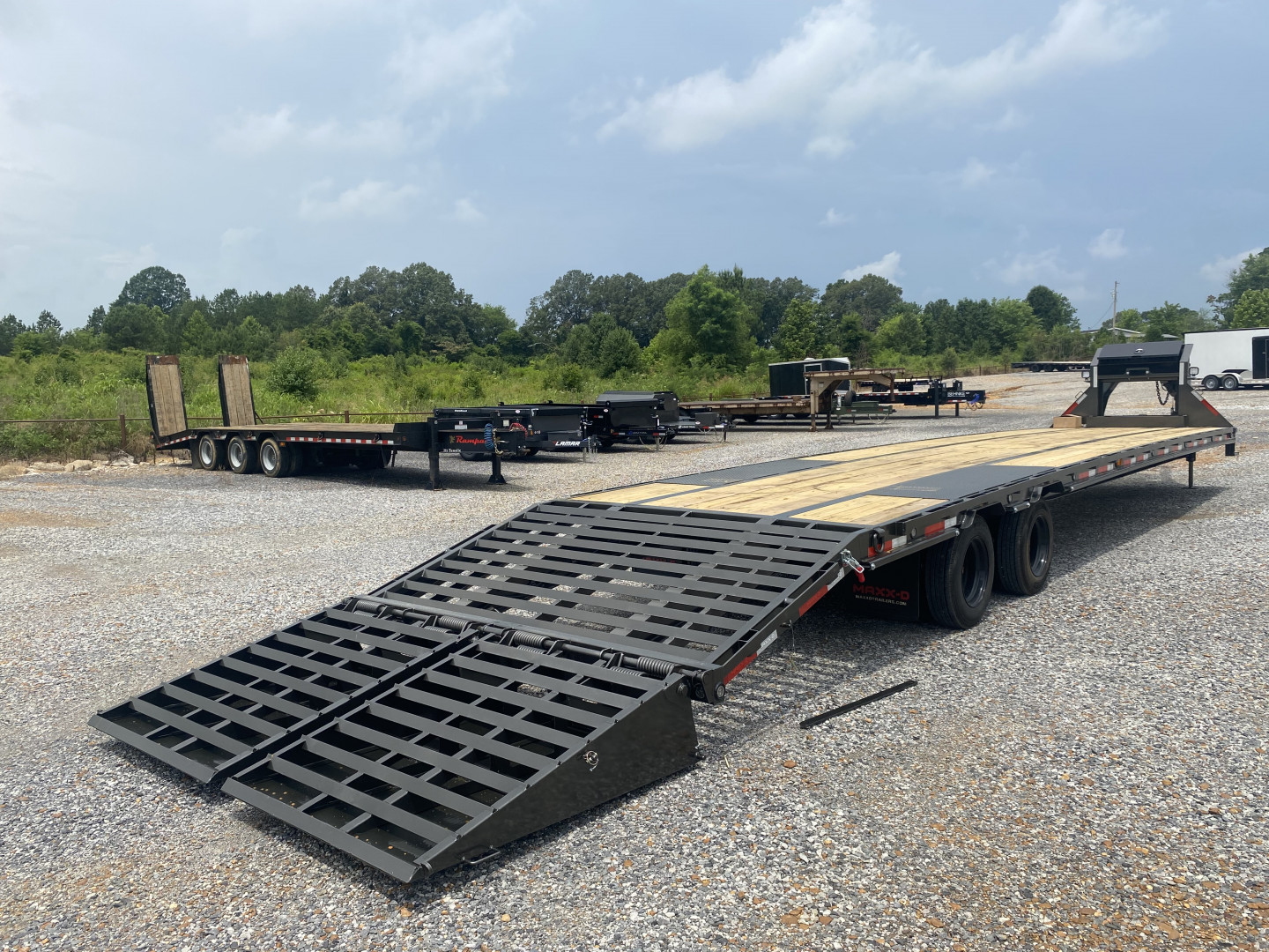 New 2026 MAXXD 102"X40' 40K *ENGINEERED FRAME* Gooseneck Flatbed Trailer