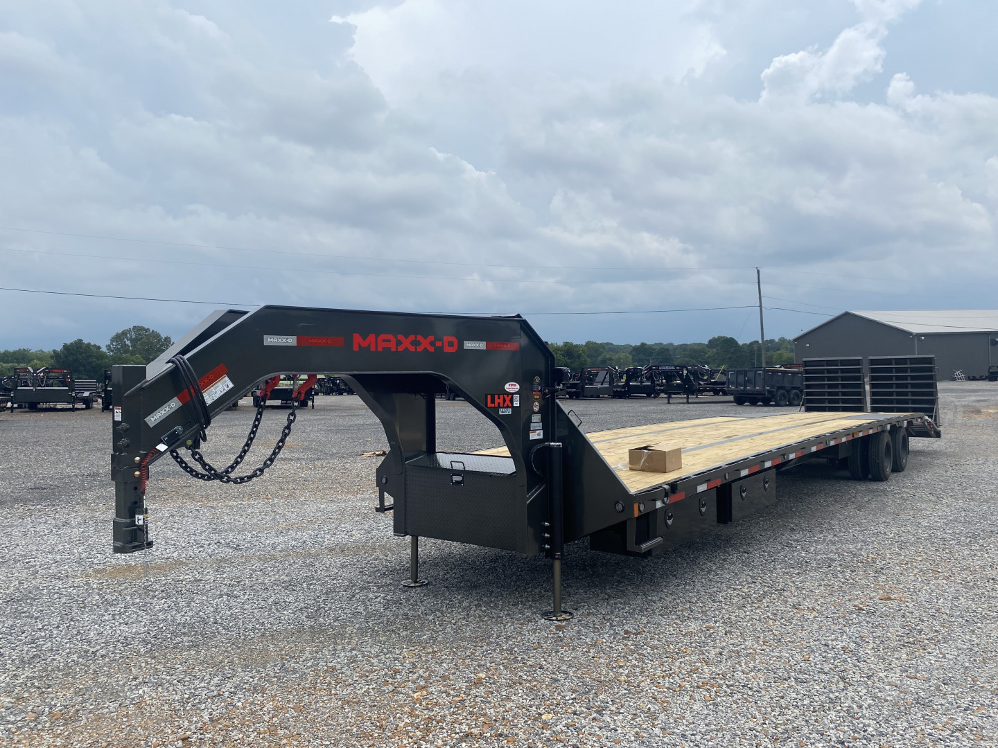 New 2026 MAXXD 102"X40' 40K *ENGINEERED FRAME* Gooseneck Flatbed Trailer