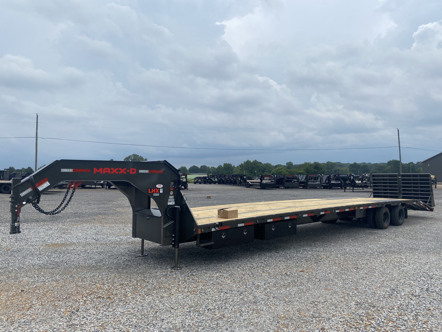 New 2026 MAXXD 102"X40' 40K *ENGINEERED FRAME* Gooseneck Flatbed Trailer