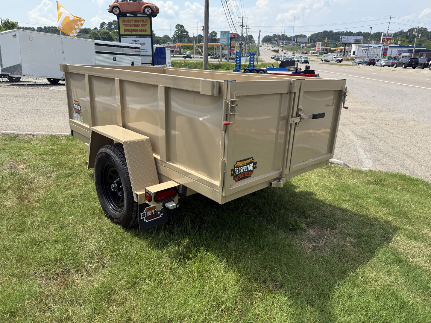 New 2025 Prospector 4X8 MANUAL DUMP 24" SIDES Dump Trailer