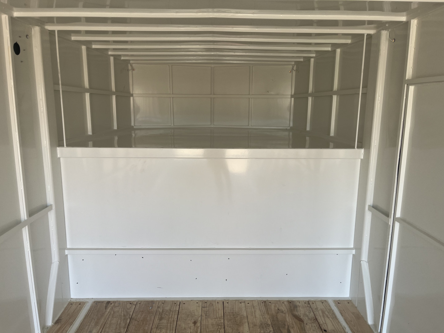 New 2025 Delco 8'x24’ Steel Enclosed Trailer – E2