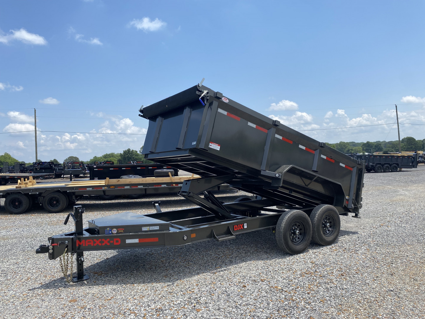 New 2026 MAXXD Dump Trailer | 14' x 83" 15.4K GVWR