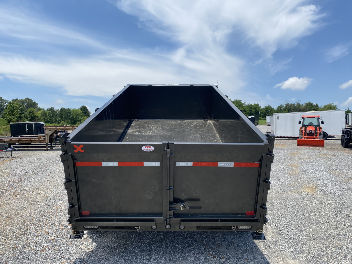 New 2026 MAXXD Dump Trailer | 14' x 83" 15.4K GVWR