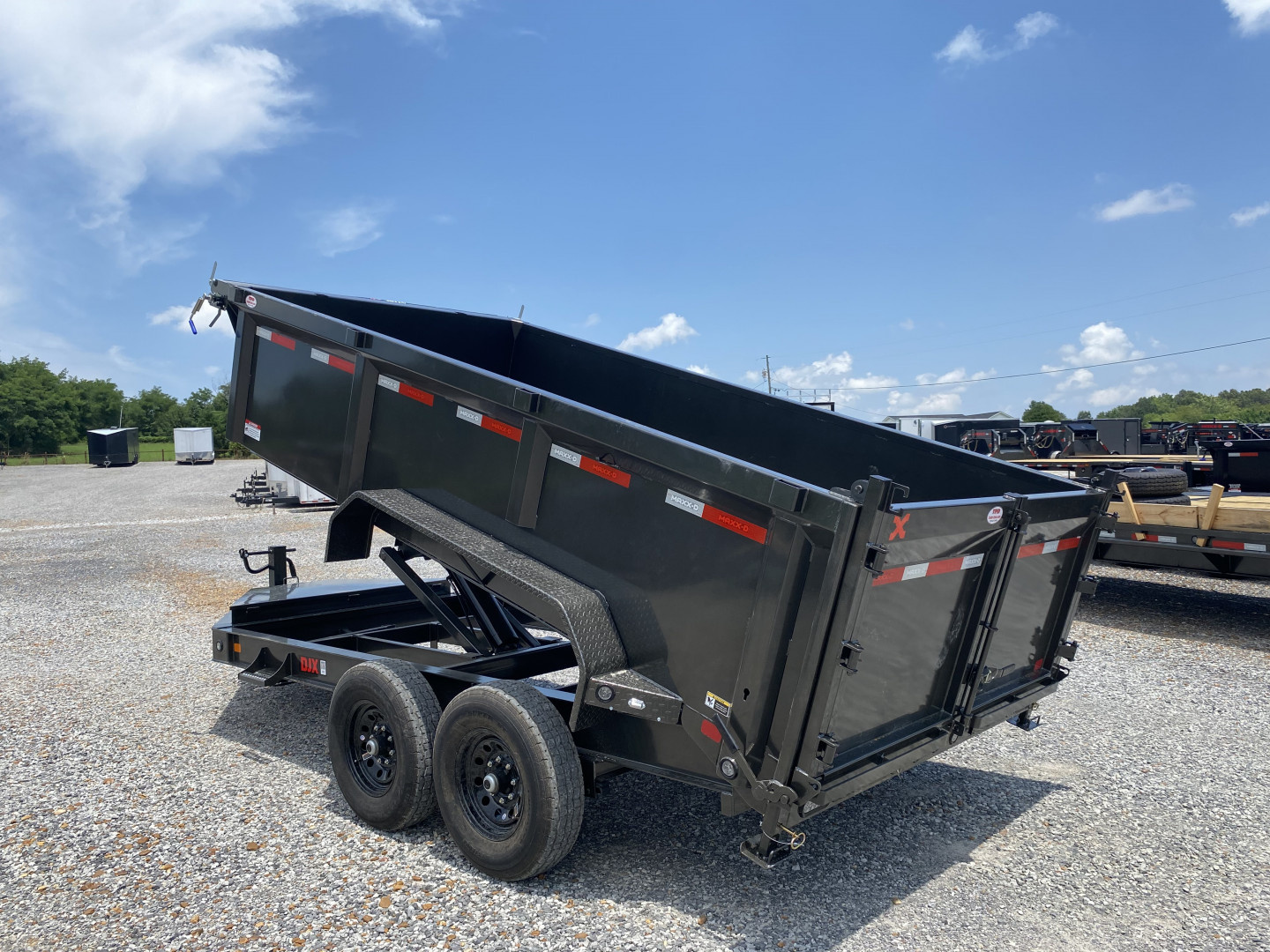 New 2026 MAXXD Dump Trailer | 14' x 83" 15.4K GVWR