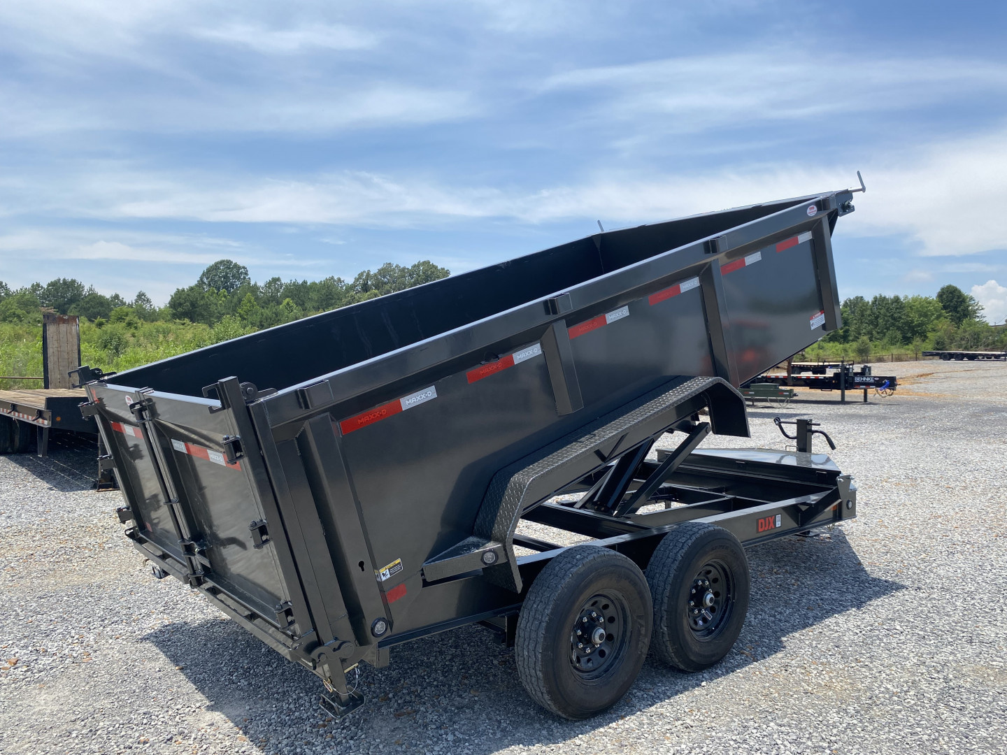 New 2026 MAXXD Dump Trailer | 14' x 83" 15.4K GVWR