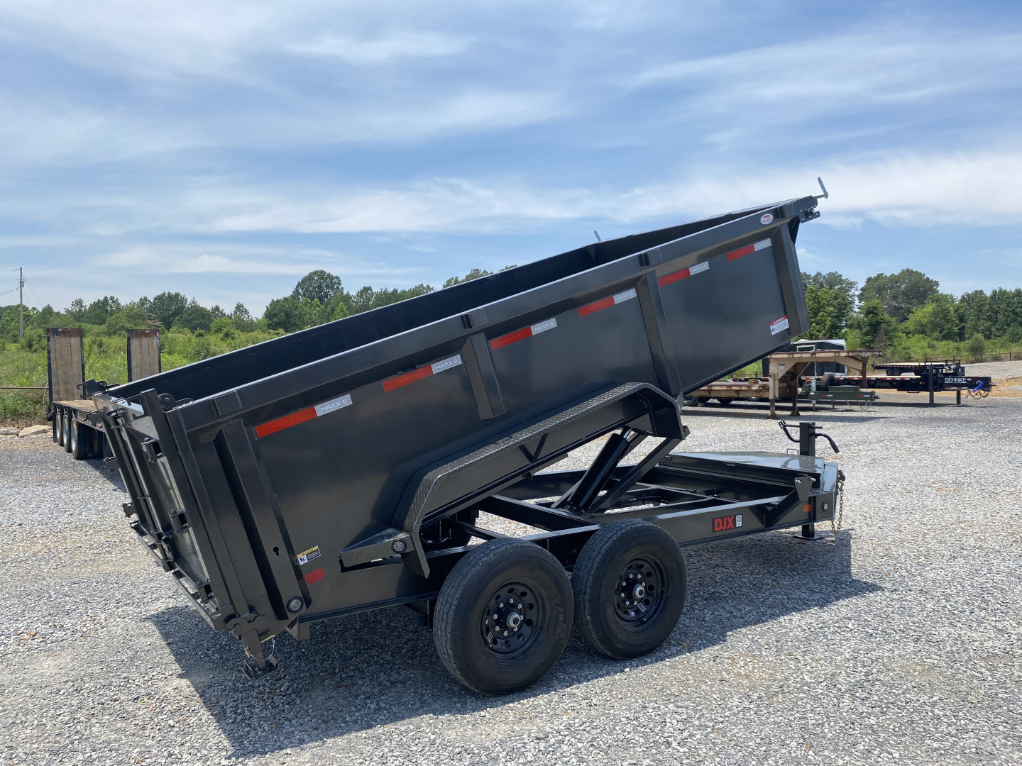 New 2026 MAXXD Dump Trailer | 14' x 83" 15.4K GVWR
